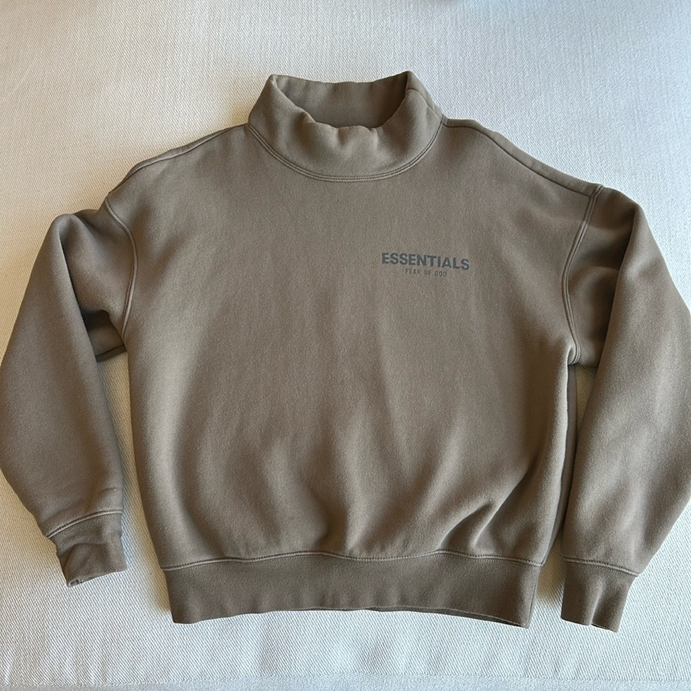 Fear Of God Essentials | mock neck sweatshirt kids large